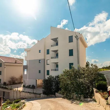 Lana Appartement *